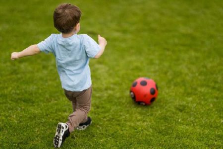 تقویت هوش کودک با ورزش و بازی